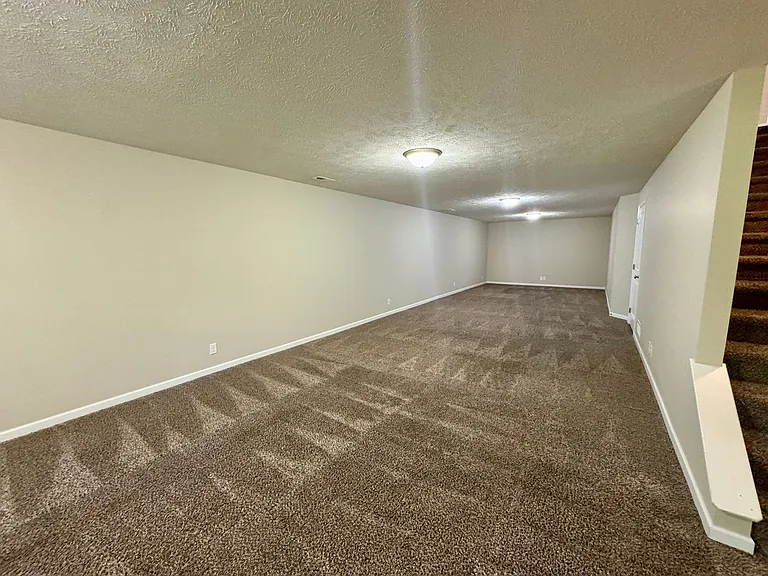 2605 NW 52nd St — Photo 16