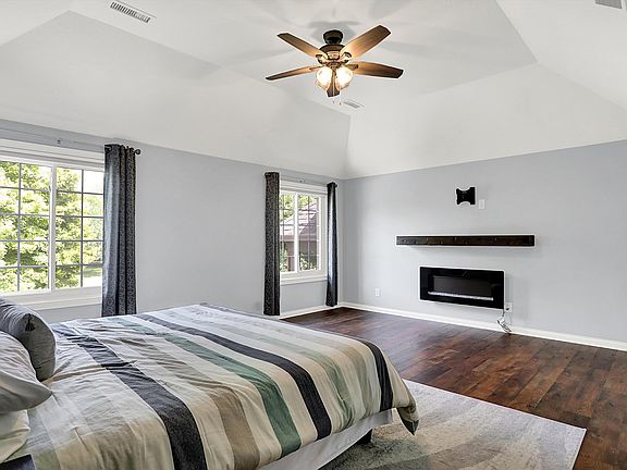 3rd image of 12899 Brighton Ave