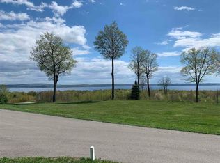 8067 Broken Rdg E #24, Harbor Springs, MI 49740