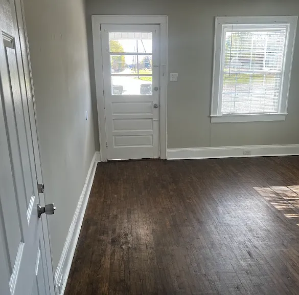 14 Mills Ave NW #A — Photo 3
