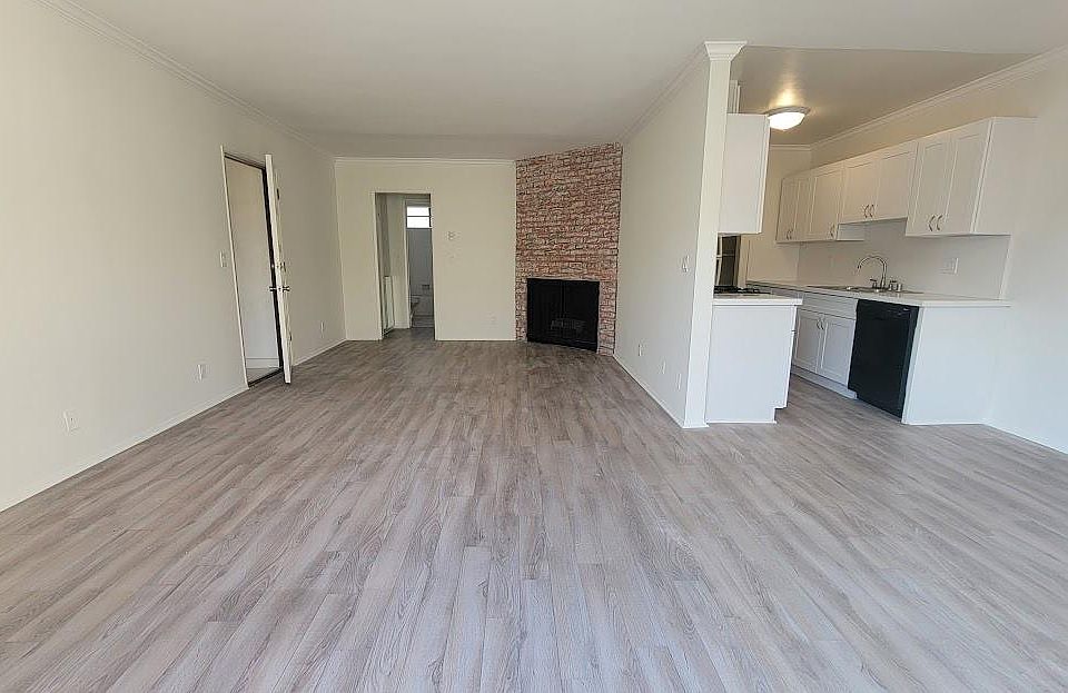 1st image of 1017 10th St #10