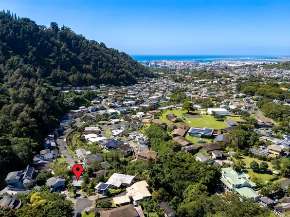 3003 Hoaloha Pl, Honolulu, HI 96817