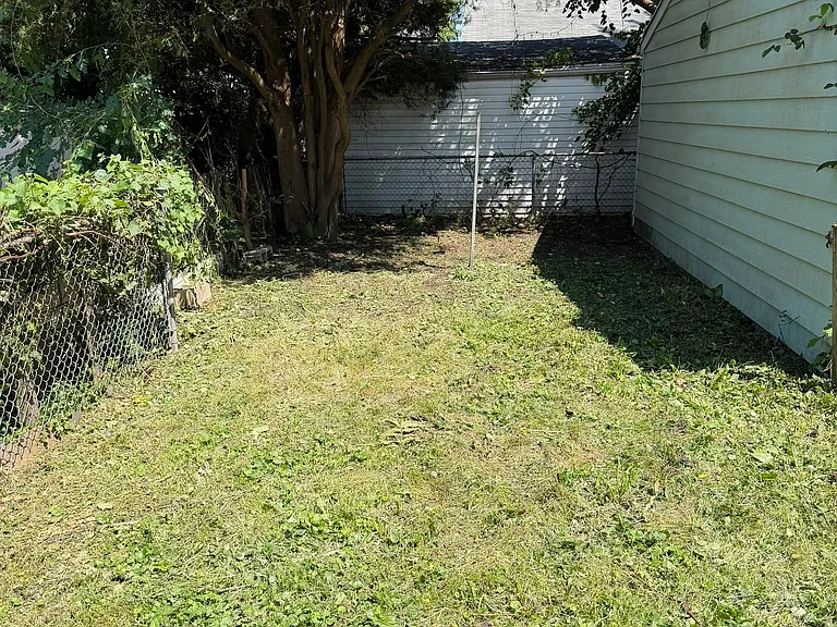 4136 Fairview Dr — Photo 31