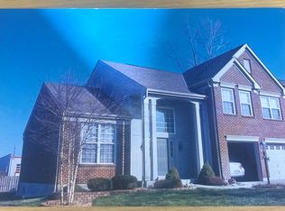 8590 Sunmont Dr, Cincinnati, OH 45255