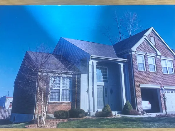 8590 Sunmont Dr, Cincinnati, OH 45255