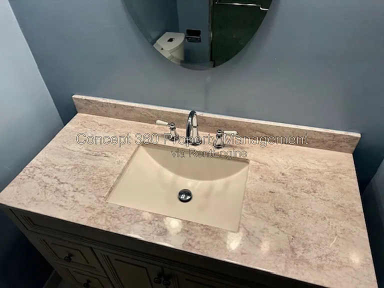 1604 E 2nd St #1H — Photo 38