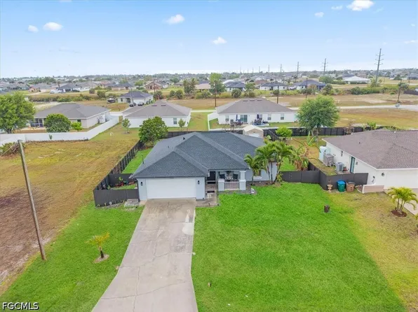 2304 NW 7th St, Cape Coral, FL 33993