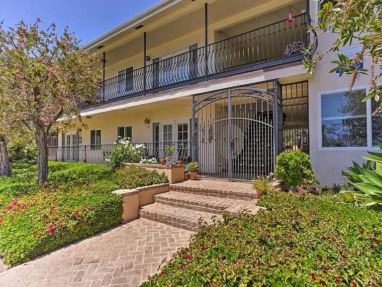 1570 N Coast Hwy #3 — Photo 16