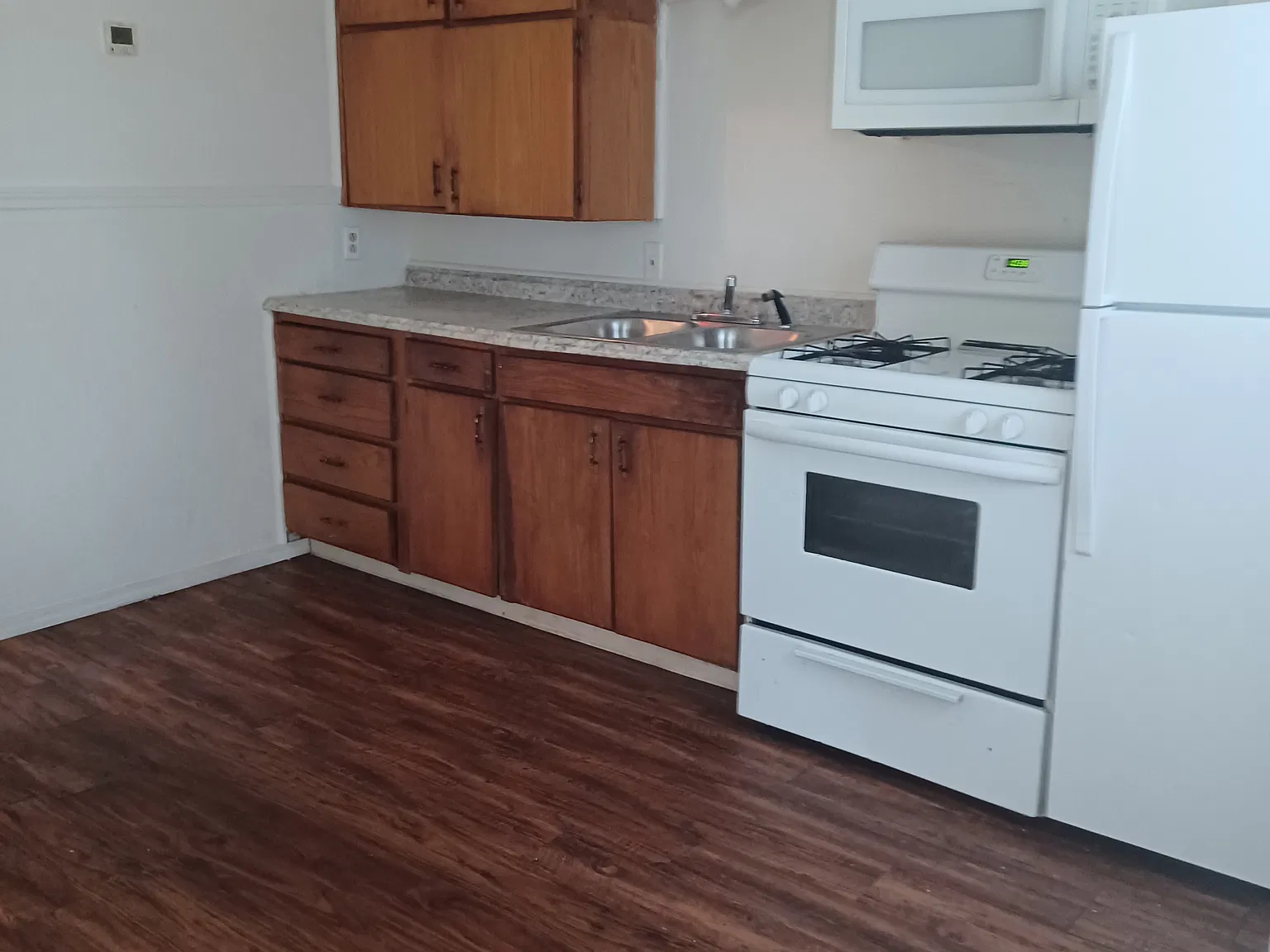 1 bed, 800 sqft, $625 — Photo 2