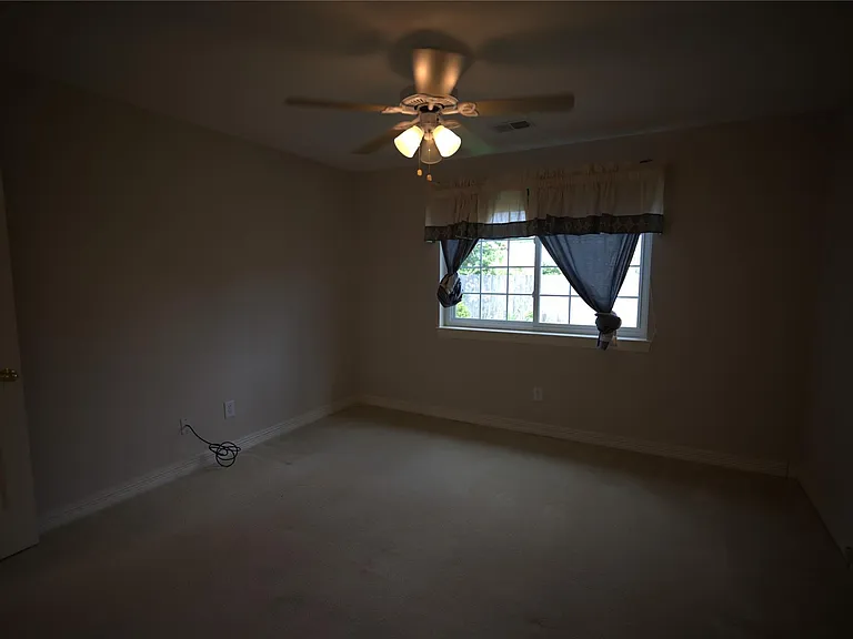 1839 Lake Winds Dr — Photo 11