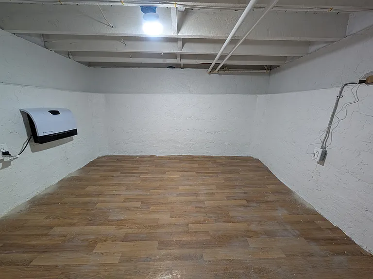 16 Henry St #1 — Photo 15