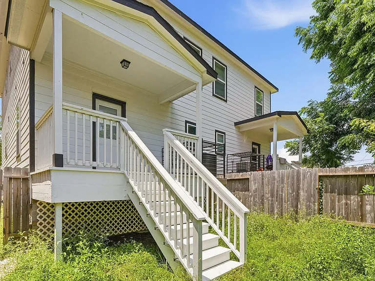 2218 Bringhurst St #B — Photo 26