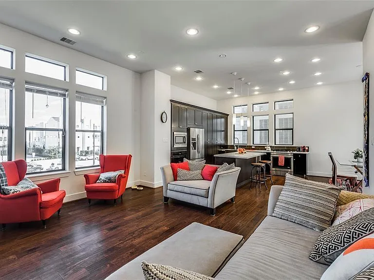 2612 Polk Ave #B — Photo 7