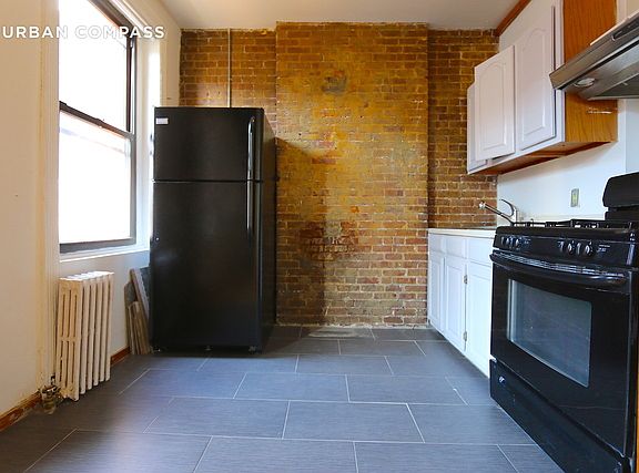 2nd image of 659 Washington St APT 5F