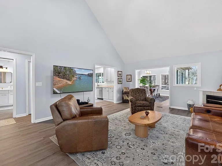 1665 Sherwood Ct — Photo 14