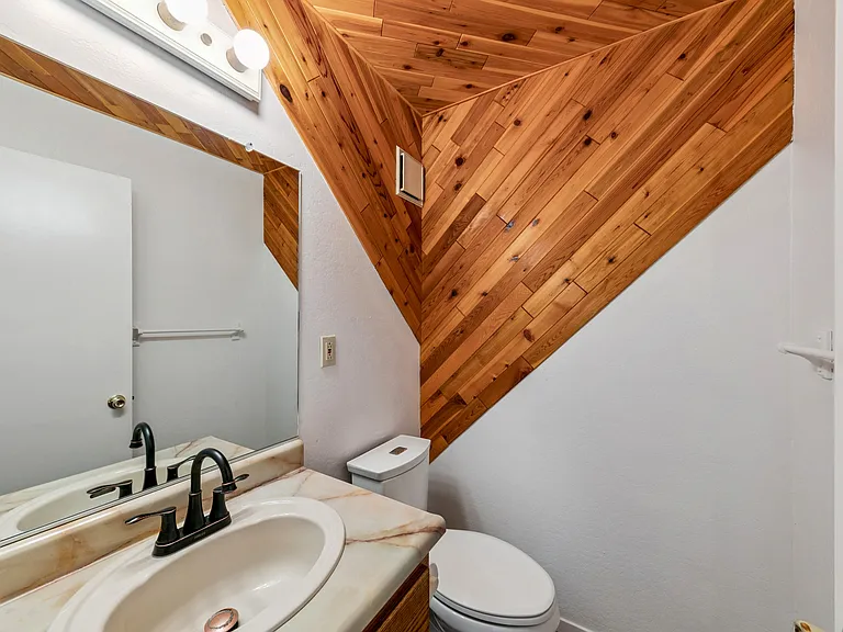 993 Woodchuck Ct — Photo 14