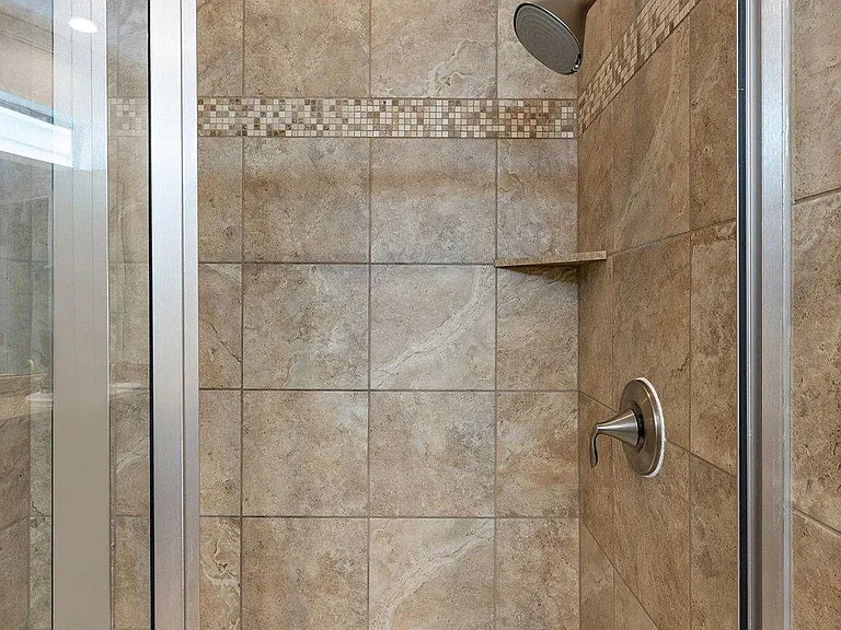 8305 Nicola Trl — Photo 15
