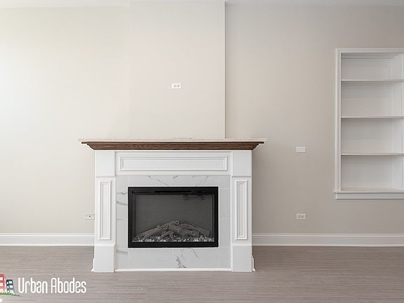 3rd image of 1637 N Clybourn Ave APT 2F