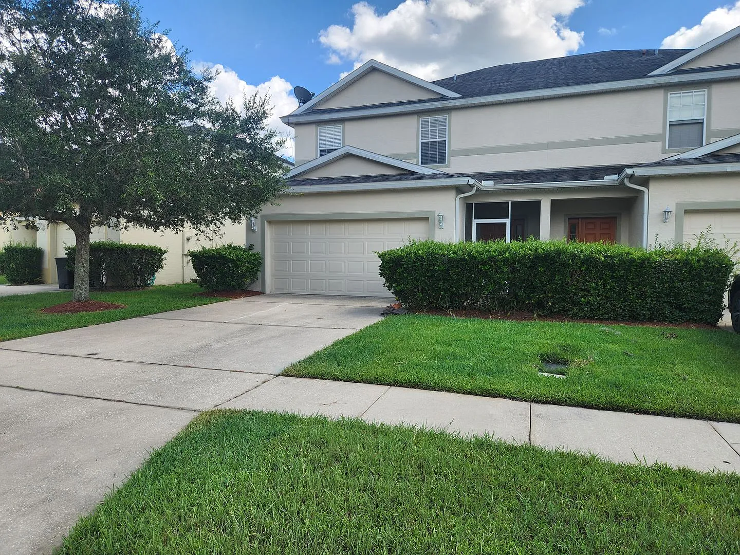 Beautiful Attached Home 4 Bedroom 2.5 Bathroom — Photo 2