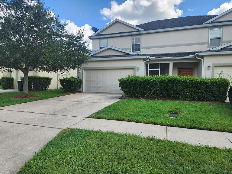 1978 Yellowfin Dr — Photo 2