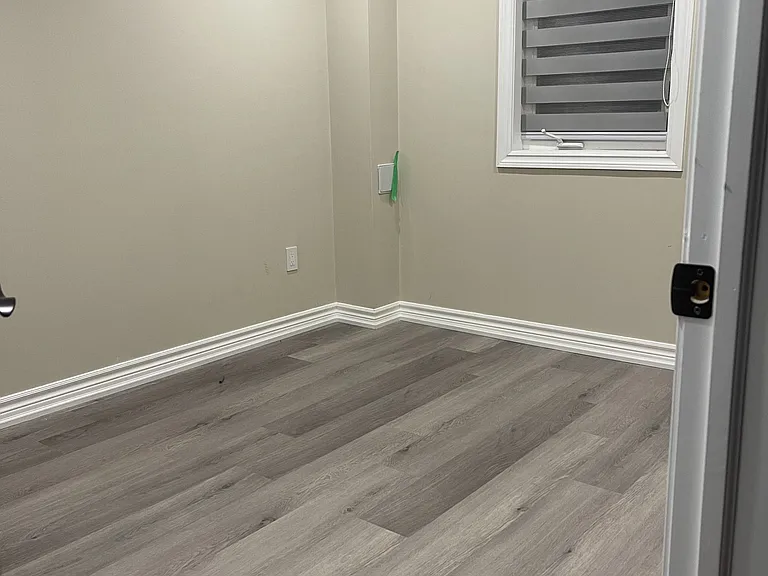 43 Philips View Cres #BASEMENT — Photo 8