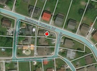 98 Marie Dr, Uniontown, PA 15401