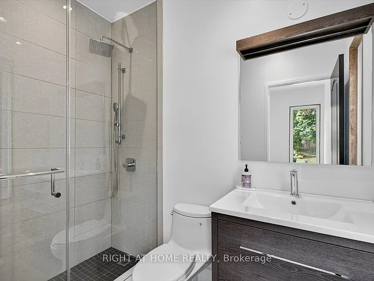 64 Larwood Blvd — Photo 27