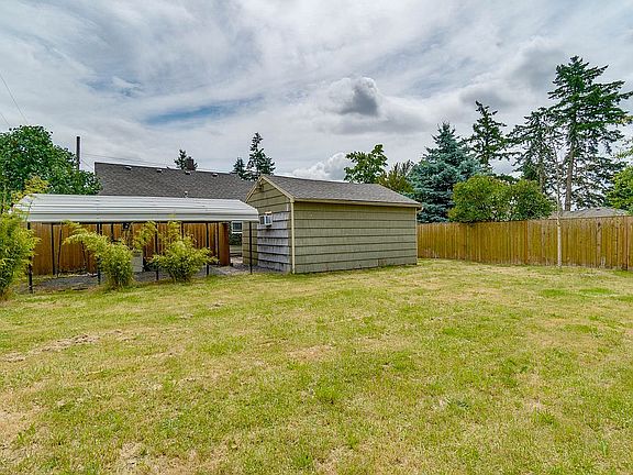 Big fenced back yard