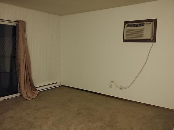 3rd image of 2240 W Ave S