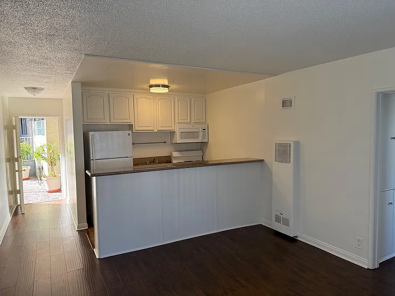 1780 El Cerrito Pl — Photo 3