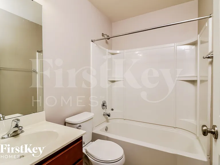 137 Boardwalk Gardens Dr — Photo 12