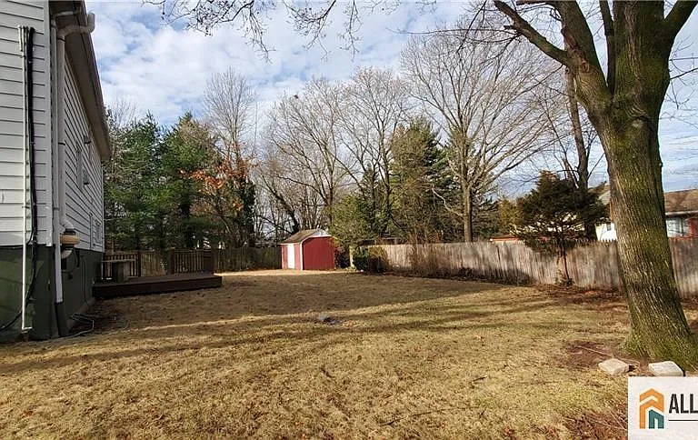 40 Beverly Ave — Photo 22