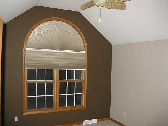 4th image of 3024 Mercedes Ln
