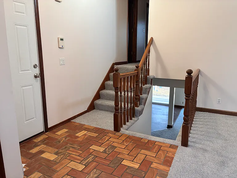 11713 Sprague Cir — Photo 4