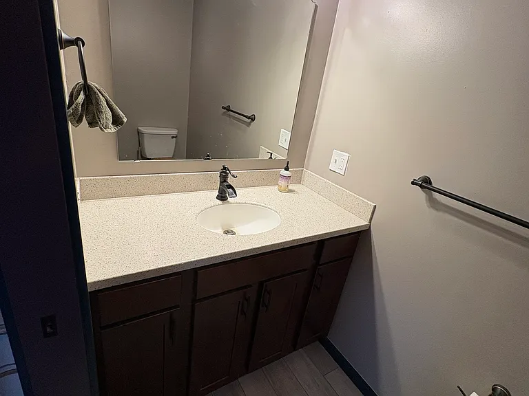 614 W Main St — Photo 22