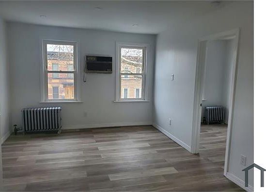 5th image of 6920 60th Ave #2