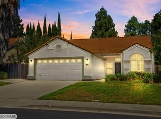 355 Sun Valley Way, Vacaville, CA 95688