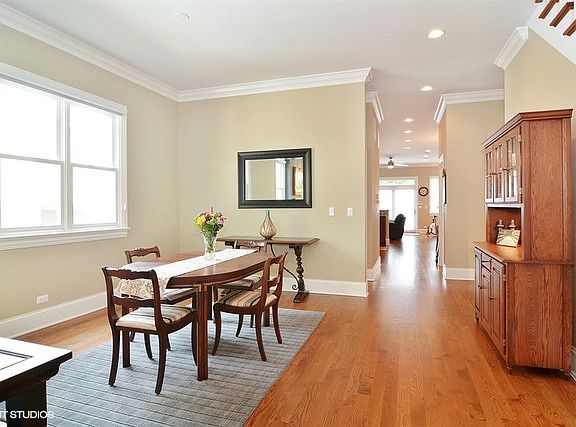 5th image of 4245 N Oakley Ave