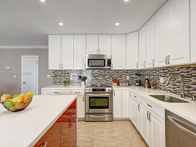 825 Harrison St — Photo 6