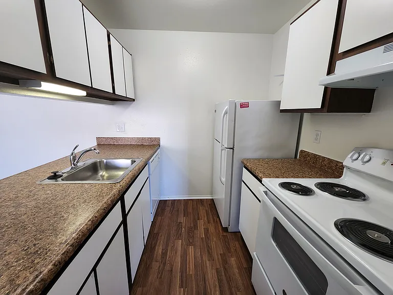 Windsor Place Apartments — Photo 88