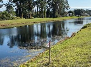 100 Mark Twain Ln, Rotonda West, FL 33947