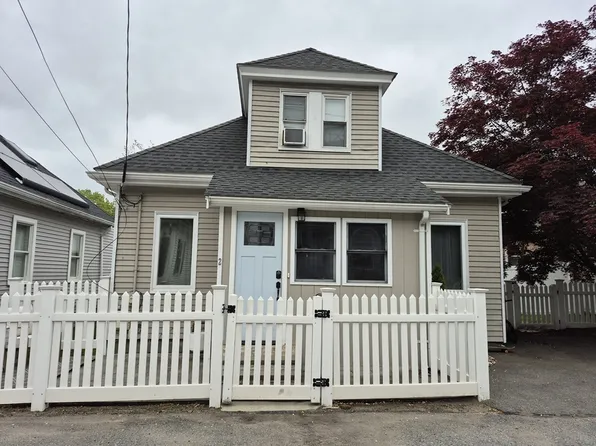 2 Neponset Pl, Canton, MA 02021