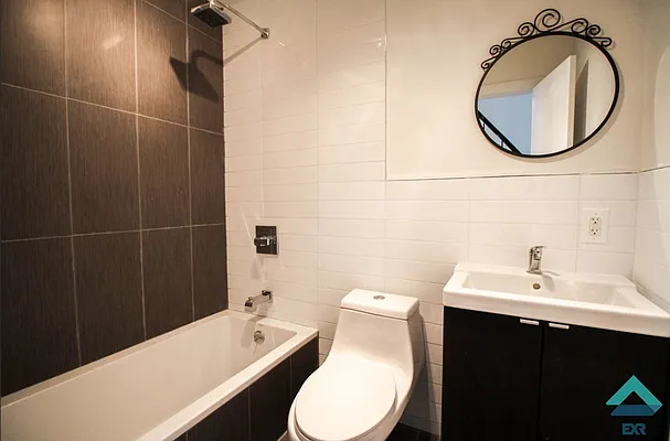 Rented by EXR | media 16