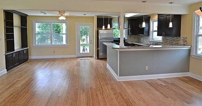 1st image of 1477 Athis St