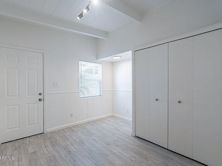 1331 E Pierson St — Photo 13