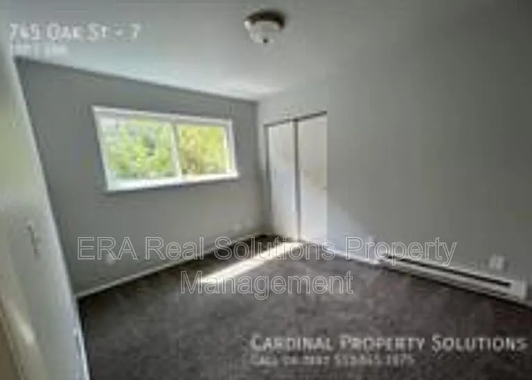 745 Oak St #7 — Photo 5
