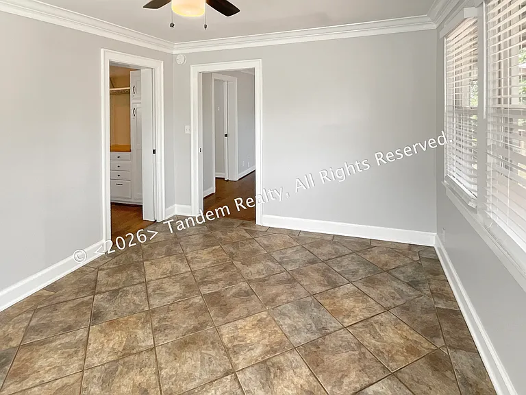 2228 Ashwood Ave #B — Photo 17