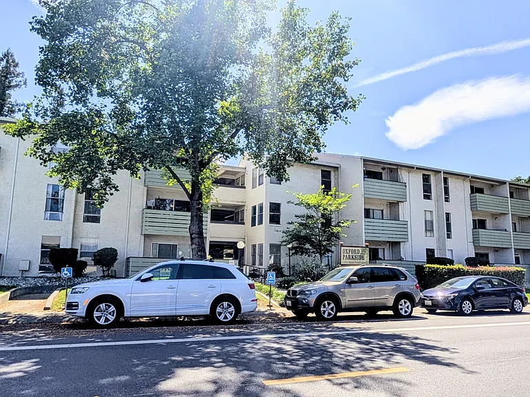 Oxford Parkside Apartments Street View