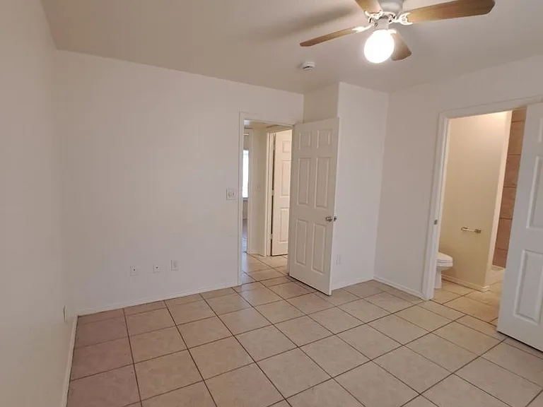 4781 E Ashlan Ave — Photo 10