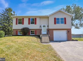 1628 Lee St, Chambersburg, PA 17201